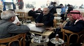 مقاهي دمشق: بين رماة النرد والإنترنت وسجادات الصلاة