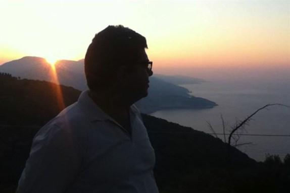[Vangelis Kehriyotis. Image via Son.]