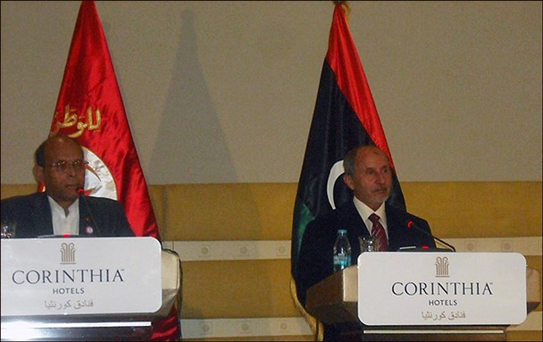 [Libyan National Transitional Council chief Mustafa Abdel Jalil (R) and Tunisian President Moncef Marzouki (L) hold a joint news conference in Tripoli. Image from Essam Mohamed/Magharebia.]