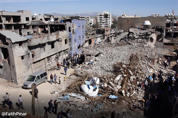 [Cizre, 2 March 2016. Image by Fatih Pinar.]