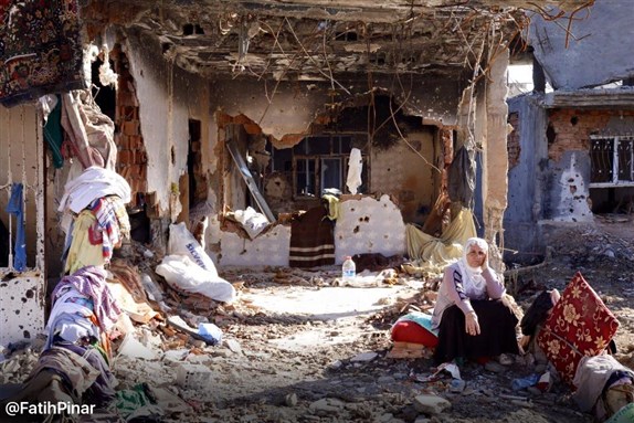 [Cizre, 15 March 2016. Image by Fatih Pinar.]