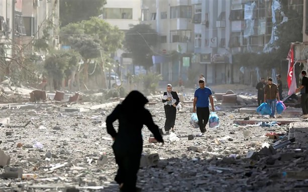 الأهداف المشتركة للعملية العسكرية في غزة وجنوب لبنان: حوار مع رشيد الخالدي