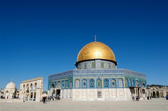 Jadaliyya's Mouin Rabbani Joins Yazid Sayigh and Zena Agha on BBC Discussing Jerusalem