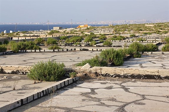 Old salt pans near Enfeh next to Tripoli (North Lebanon), by Caïnama (Wikipedia)