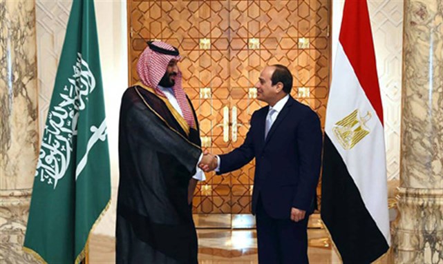 Egyptian President Abdel Fattah al-Sisi welcoming Saudi Arabia's Crown Prince Mohammed bin Salman in Cairo on 27 November 2018 (photo courtesy Egypt's presidential official Facebook page) 
