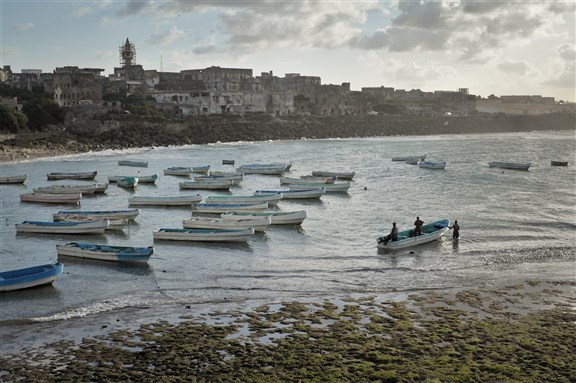 An image of the coast in Mogadishu, Somalia. By Tobin Jones, via Wikimedia Commons.