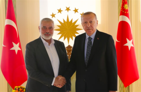 Turkish President Recep Tayyıp Erdoğan meets with Hamas political chief Ismail Haniyeh in Istanbul. Source: Turkey’s presidency.