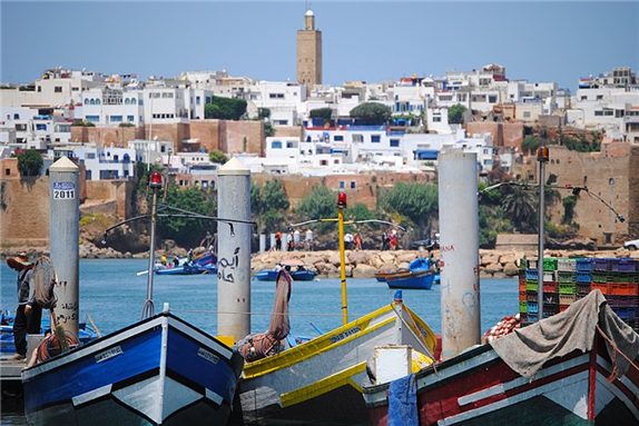 Boats in Bouregreg, Rabat, Morocco. By MarwanAndrew via Wikimedia Commons.