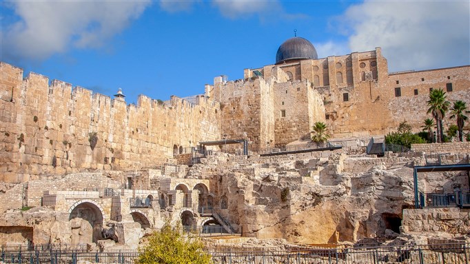 Al-Aqsa Mosque, located in the Old City of Jerusalem, is the third holiest site in Islam. september 2020 via Shutterstock