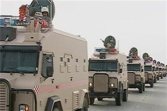 [GCC Peninsula Shield Forces entering Bahrain. Image from aljazeera.net]