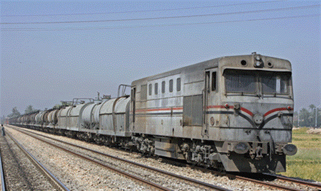 [Railways in Upper Egypt disturbed by protesters. Image from Ahram Online]