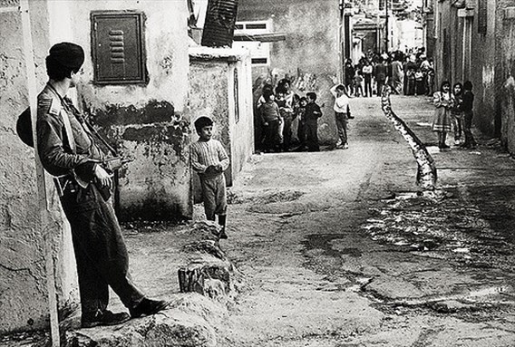 [Watching the Stone Throwers – The West Bank: Photo by Robert Croma uploaded via Flickr.]