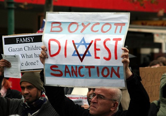 [Protest against Israel`s Gaza Blockade and attack on humanitarian flotilla in Melbourne, Australia, 5 June 2010. Image by Takver via Flickr.]
