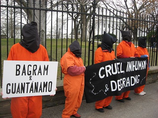 [ People hoping for change at the Guantanamo and Bagram detention facilities. The White House, Washington, DC. January 2009. Image by Mike Benedetti.]