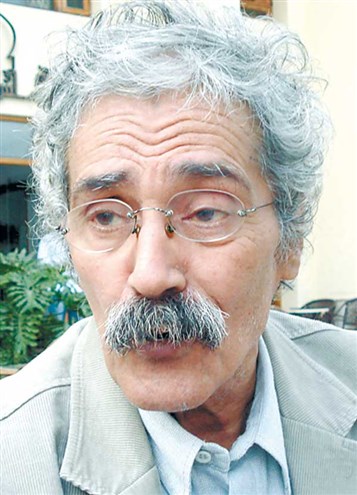[The Egyptian Writer Ibrahim Aslan (March 3, 1935- January 7, 2012). Image from luxortodaz.com] 