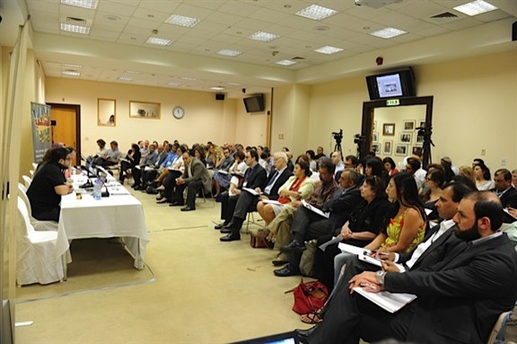 [Image from the Asfari Institute`s Inaugural Conference. Image provided by the American University of Beirut.]