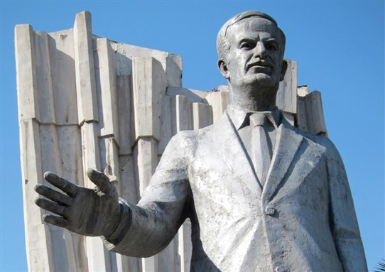 [Statue of Hafiz al-Asad in Damascus. Image by author]