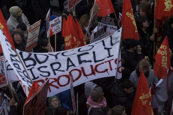 تجريم التضامن مع فلسطين يتخذ مكانة أكبر في أوروبا