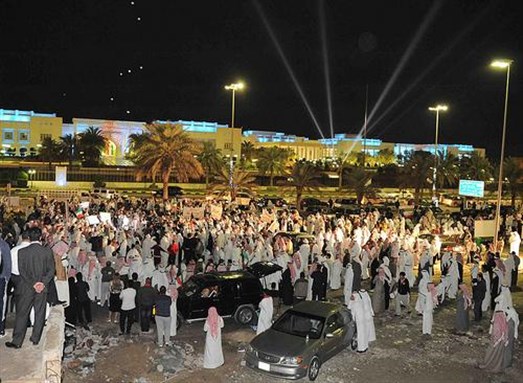 [Kuwaiti Protest Outside Government Offices. 8 March 2011. Photo by Ra`ed Qutena]