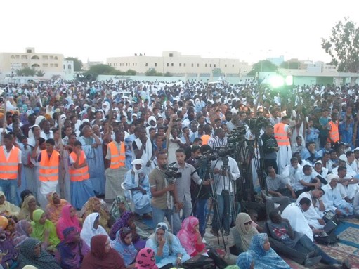 [Thousands joined Mauritania`s COD opposition party to demand the end of Aziz` military rule. Image from RDF Youth Group/Facebook.] 