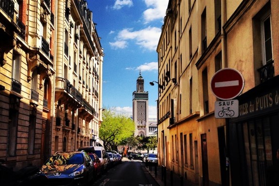 [The Grande Mosquée de Paris. Photo by Arthur Asseraf.]