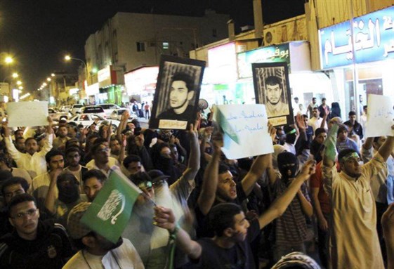 [Demonstrators in Qatif. Image from independent.co.uk]