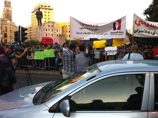 [Protest for Women`s Right to Grant Nationality in Riad el-Solh Square; Image by Maya Mikdashi)