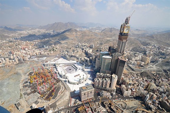 [Aerial View of Abraj Al Beit. Photo by Fadi Al-Benni, Al Jazeera English via Wikicommons]