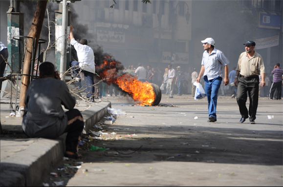 [16 August 2013, Morsi supporters take the streets to demonstrate their fury with the way the security forces violently dispersed the pro-Morsi sit-ins. Image originally posted to Flicker by Mohamed Azazy]