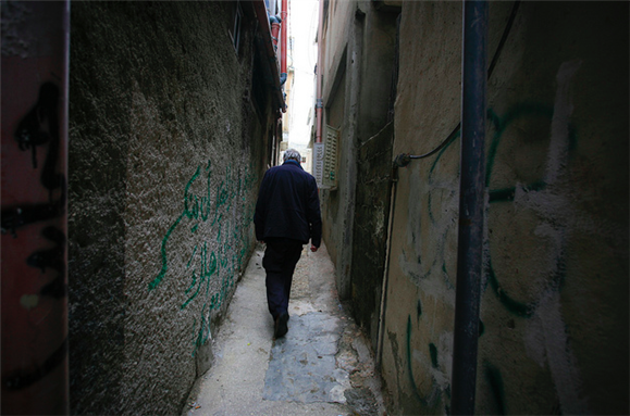 [Image of the Amaari Palestinian refugee camp. Image from Labour Palestine/Flickr.]