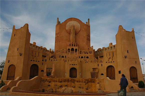 [The walled city of Ghardaia in Algeria’s M’zab region has seen increasingly violent tension in recent weeks. Photo courtesy of Wikipedia.]