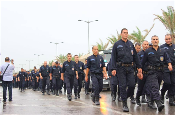 [Image of a police protest in Algiers. Image from Algérie-Focus]