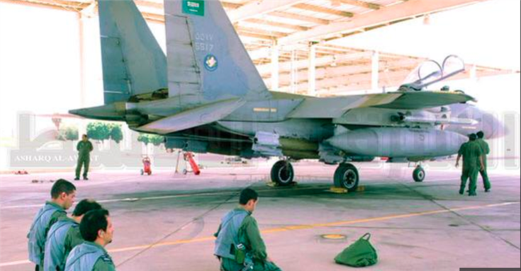 [Saudi pilots praying before conducting air strikes in Yemen. Image by Yahya al-Fifi via Mohammad al-Ghazwani]