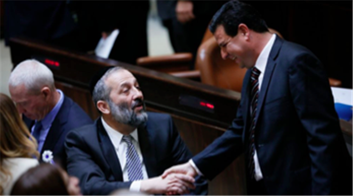 Ayman `Odeh and Aryeh Der`i in the Knesset 2015