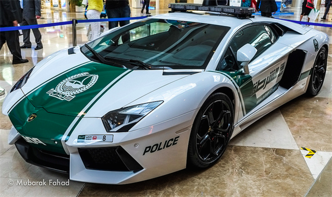 [Photo of Dubai Police Car taken by Mubarak Fahad uploaded from Flickr.]