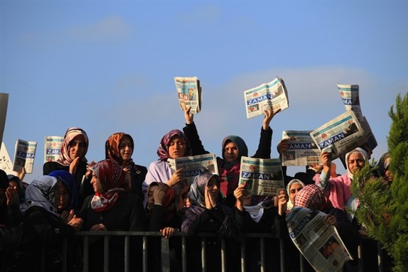 [Protesters in front of the Zaman building, Istanbul, 14 December 2014. Image by Sadik Gulec / Shutterstock.com]