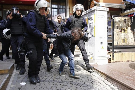 [May Day in Istanbul. Image by Fatih Pinar.]