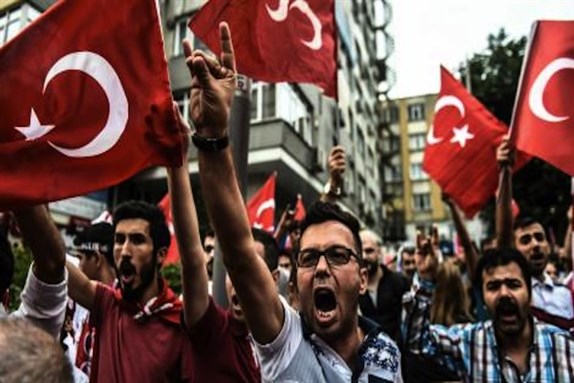 [Turkish nationalists marching in Ankara, 8 September 2015. Image via al-Araby al-Jadeed.]