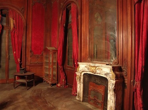 [Sarageldine Palace, Cairo, 2006. Photo by Xenia Nikolskaya.]
