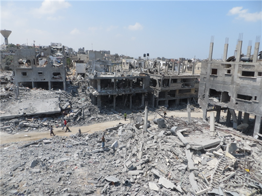 Beit Hanoun region of Gaza after Israeli bombardments (August 2014). Photo by btselem via Wikimedia Commons.