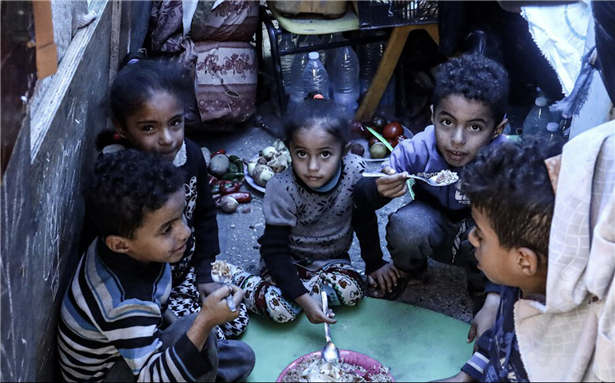 Photo by UNICEF/El Baba, Children at a shelter for the displaced, Gaza.