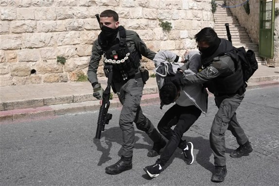 التعذيب في السجون.. ما بين تجربتي فلسطين والأوروغواي