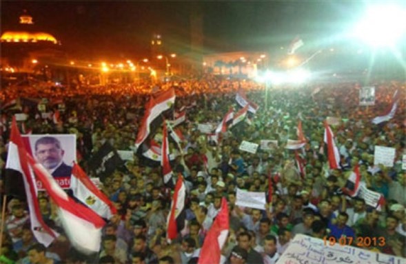[Al-Nahda Sit-in. Photo from IkhwanOnline]