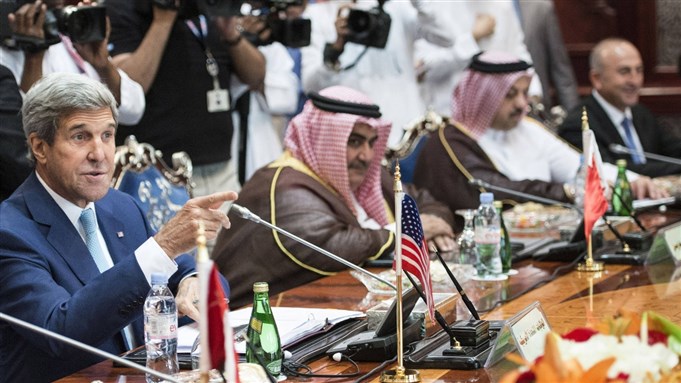 [US Secretary of State John Kerry at an ISIS coalition-building meeting in Saudi Arabia, 12 September 2014. Image from www.salzburg.com] 