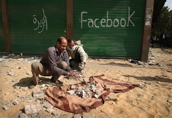 [Image from www.crazyjunkyard.com]