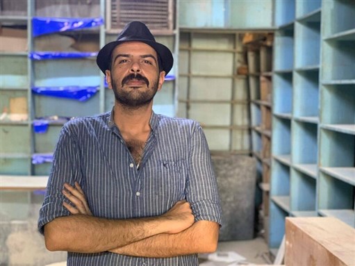 [الشاعر علي أصلان]