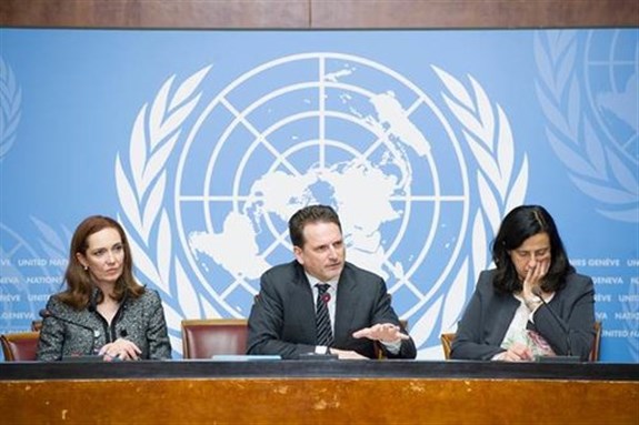المفوض العام للأونروا بيير كراهينبول (وسط) يطلق مناشدات الأونروا الطارئة للأراضي الفلسطينية المحتلة والازمة الاقليمية في سوريا، الامم المتحدة , 9 يناير 2017 . صور الامم المتحدة , المصور فايولين مارتن