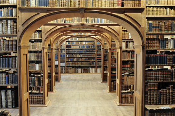 Ten Years On Project: Roundtable on Archives, Revolution, Historical Thinking (Editor's Introduction)
