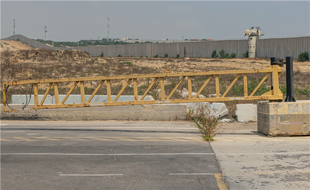 Gaza Imprisoned:  North Wall of the enclosure around Gaza near the Erez checkpoint seen from inside Gaza. Photo by author.